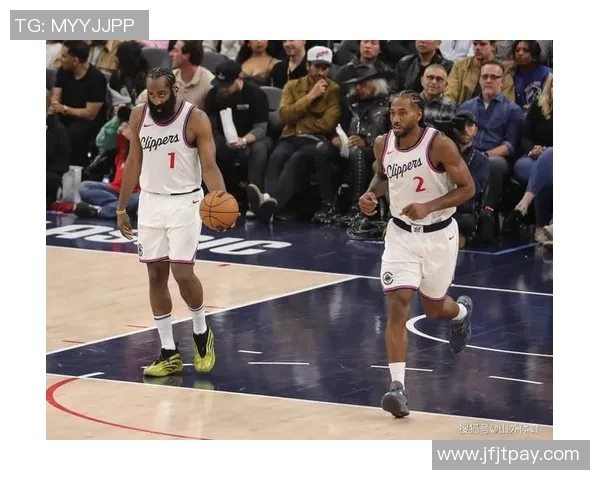 快船球迷真盼望比尔回归，可以解救快船，快船现在很对立